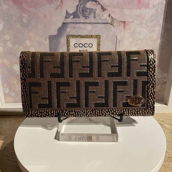 Fendi Zucca Brown with Gold Monogram bifold wallet. - Picture 13 of 14